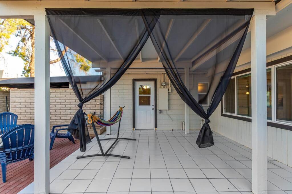 New Midtown Modern Studio With Backyard Phoenix Esterno foto