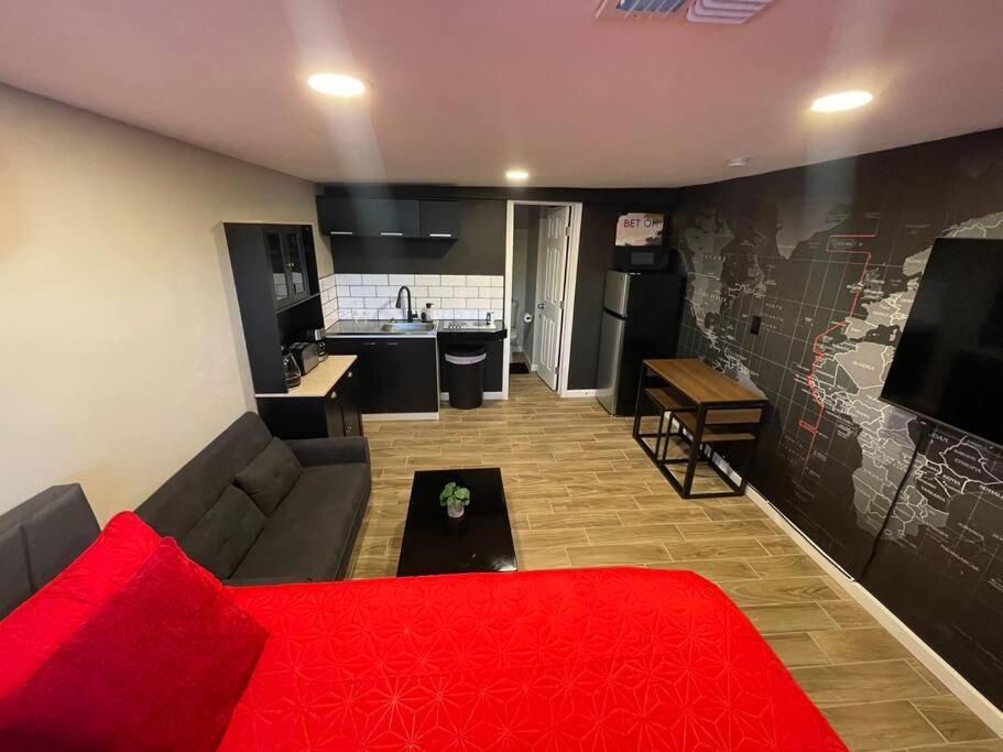 New Midtown Modern Studio With Backyard Phoenix Esterno foto